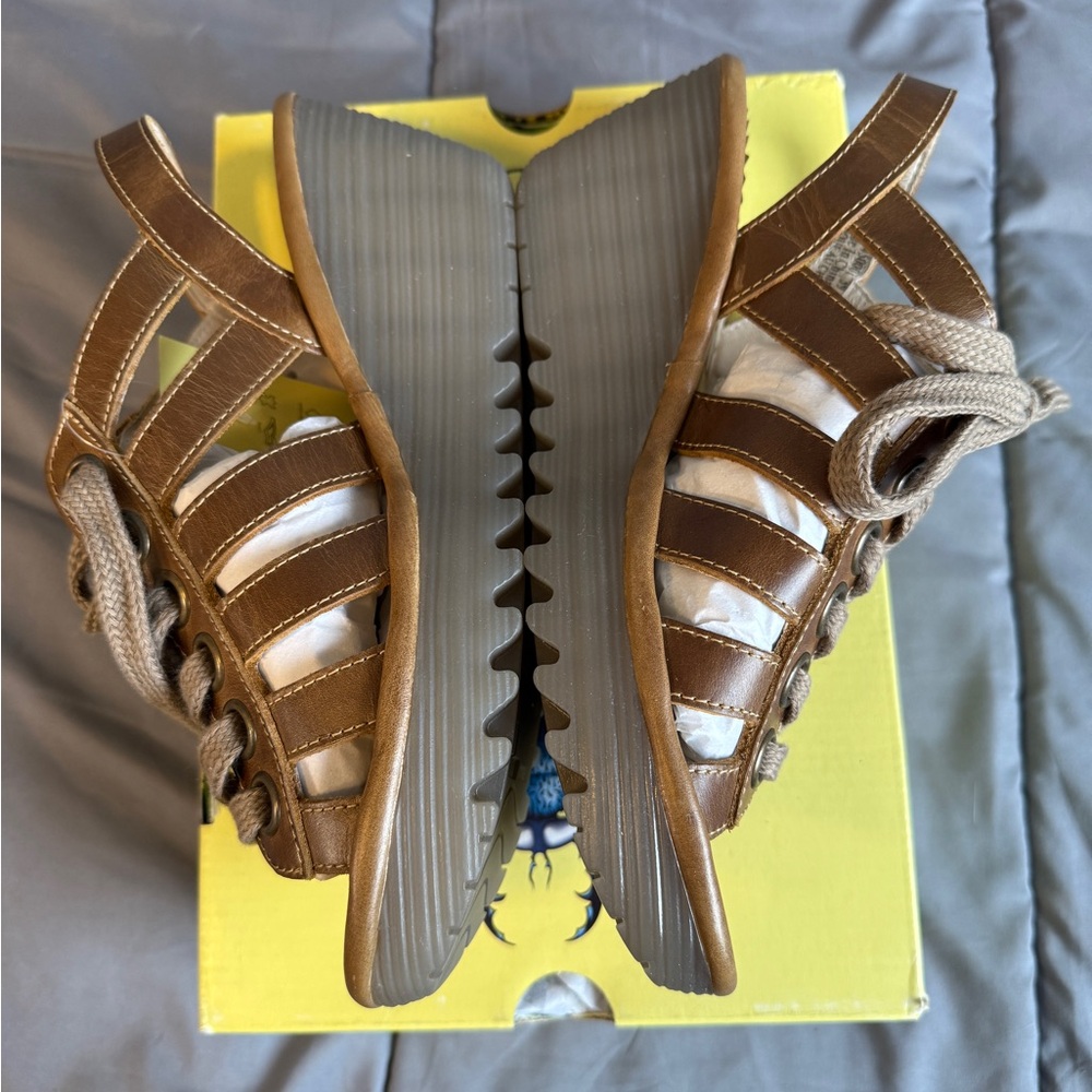 NWT Fly London Camel Lace-Up Sandals size 8/8.5